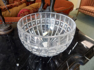 A Crystal Round Bowl with Designs Image