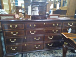 Councill furniture craftsman mahogany 10-drawer dresser