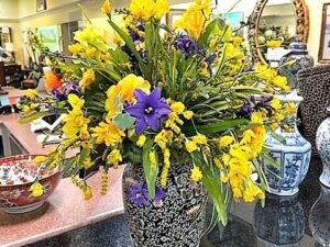 floral arrangement in Asian vase