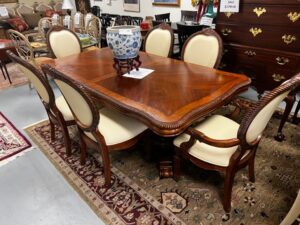 Banded Dining Room Table with 6 Chairs