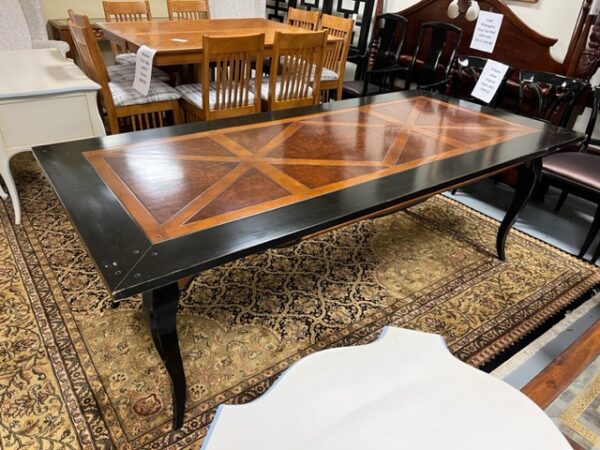 Polidor Massive French Dining Table with 2 Extended Leaves