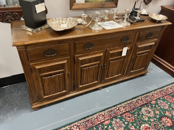 Ethan Allen Oak Buffett