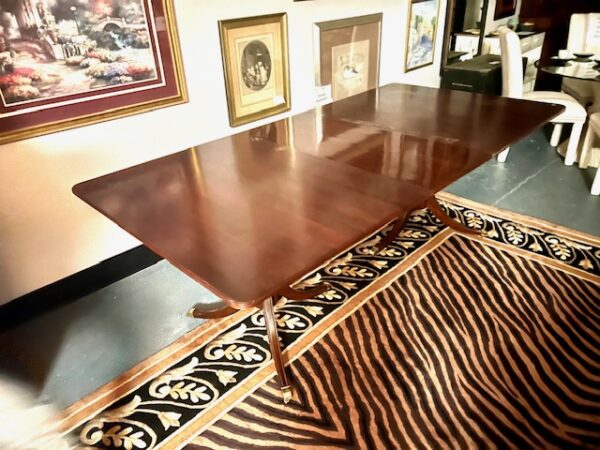 Dining Table with 2 Leaves