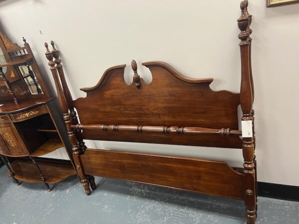 Cherry Queen Size Poster Bed